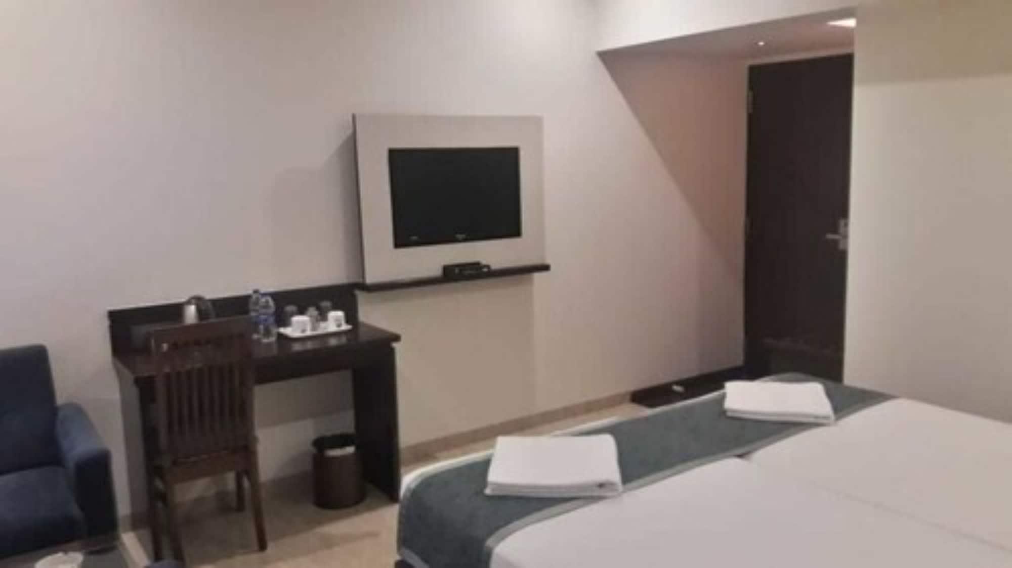 Hotel Le Grande - Mumbai International Airport Zewnętrze zdjęcie
