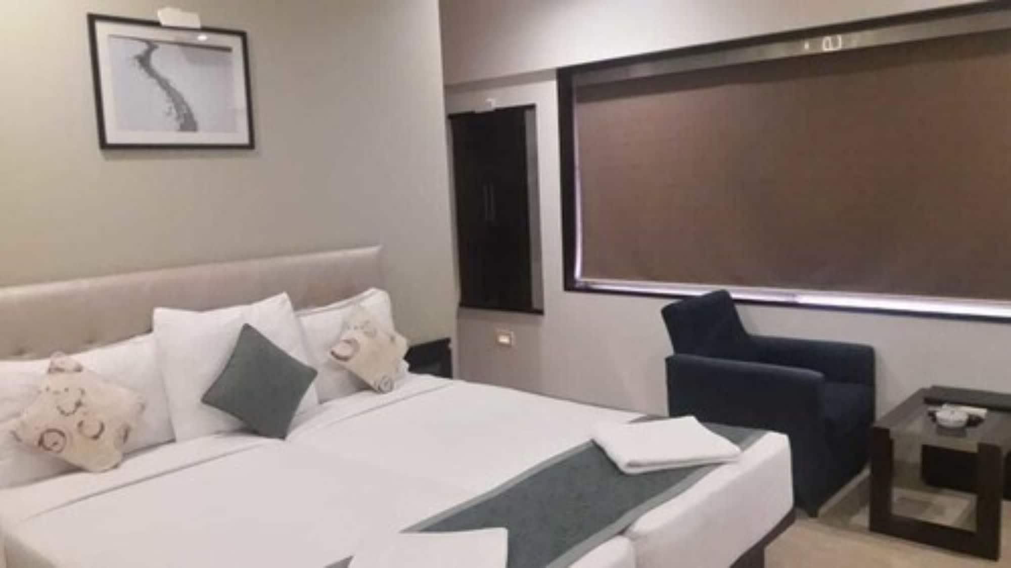 Hotel Le Grande - Mumbai International Airport Zewnętrze zdjęcie