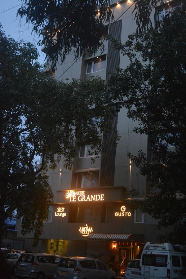 Hotel Le Grande - Mumbai International Airport Zewnętrze zdjęcie