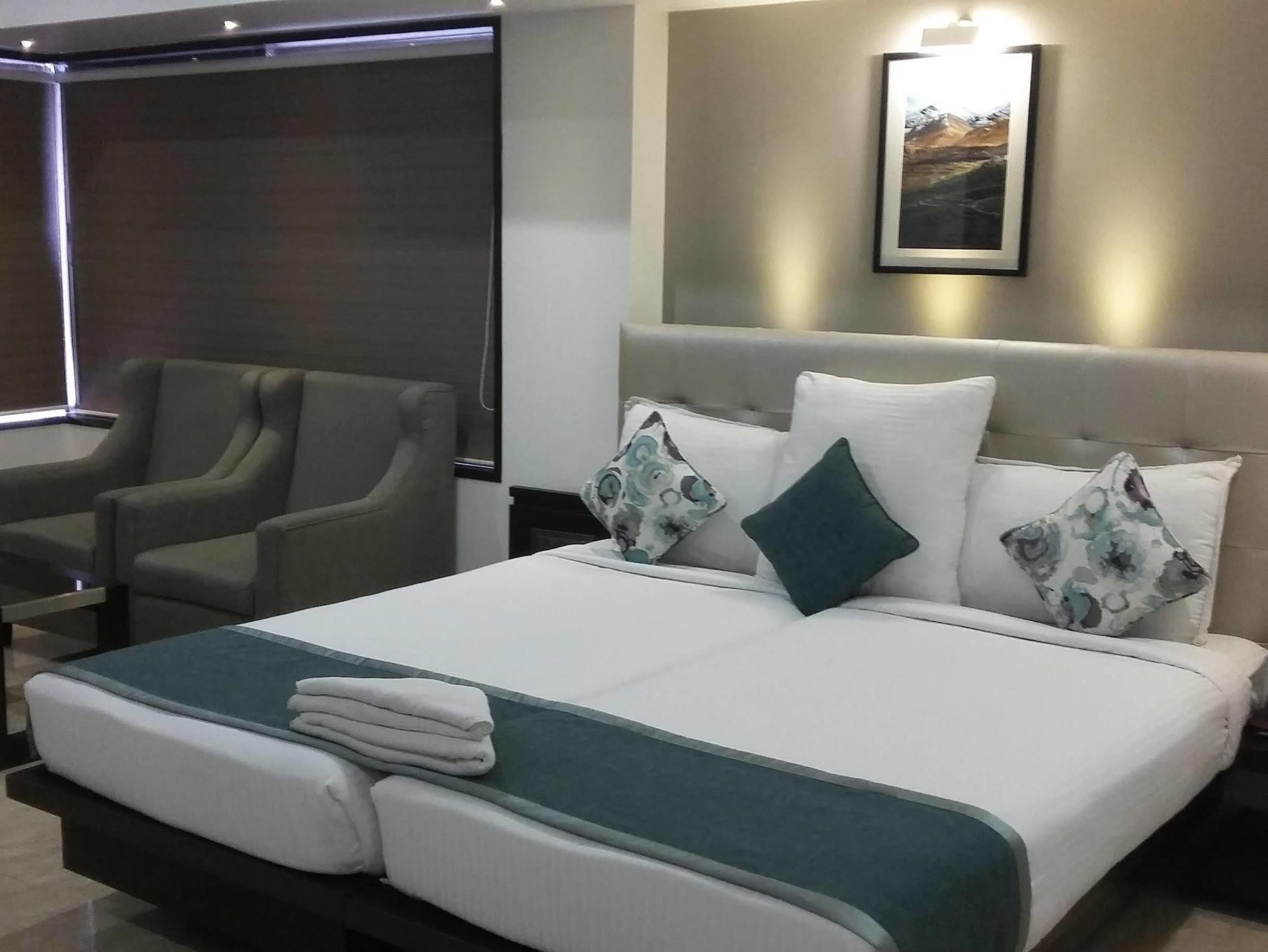 Hotel Le Grande - Mumbai International Airport Zewnętrze zdjęcie
